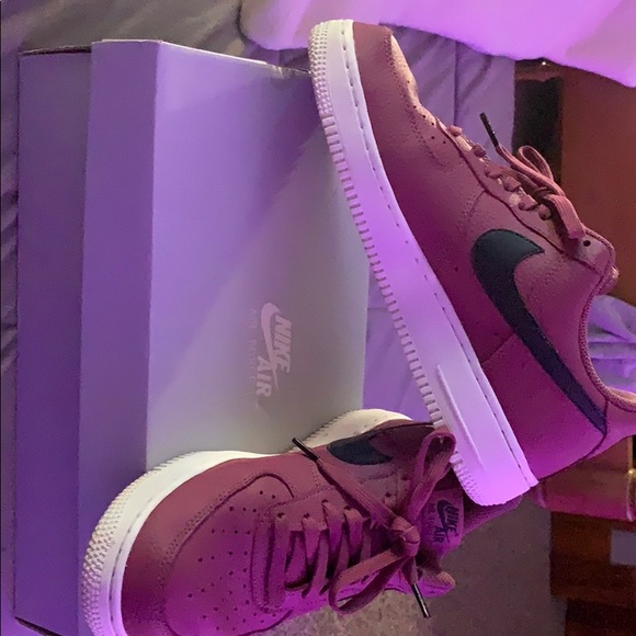 Air Force 1 ‘07 - Picture 3 of 4